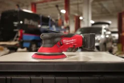 Akkuepäkeskohiomakone