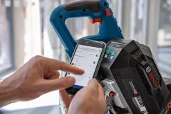 Akkukatkaisu- ja jiirisaha