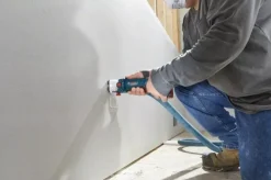 Akkukipsilevyleikkuri