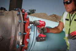 Akkumutterinväännin