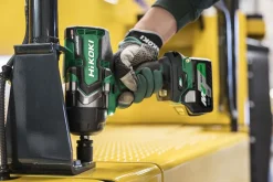 Akkumutterinväännin