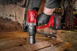 Akkumutterinväännin