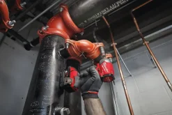 Iskevä akkuruuvinväännin