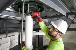 Iskevä ruuvinväännin