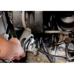 Käynnistysmoottoriavain