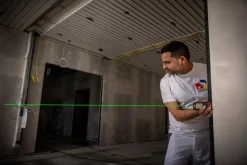 Laseretäisyysmittalaite