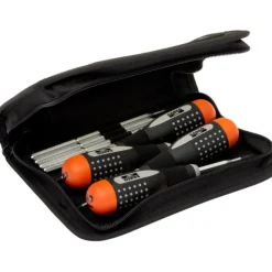 Momenttiruuvitalttasarja