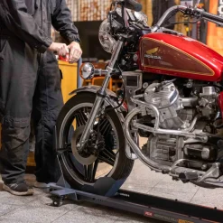 Moottoripyörän siirtoalusta