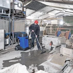 Märkä- ja kuivaimuri