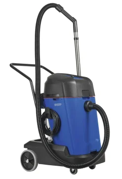 Märkä- ja kuivaimuri