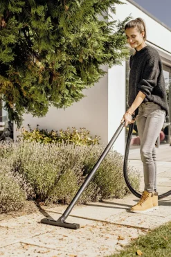 Märkä- ja kuivaimuri