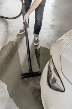 Märkä- ja kuivaimuri