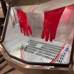 Märkäpuhalluskaappi