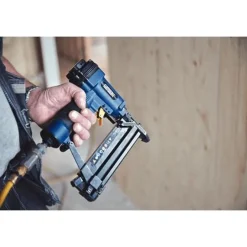 Niitti- ja naulapistooli