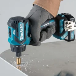 Porakone-ruuvinväännin