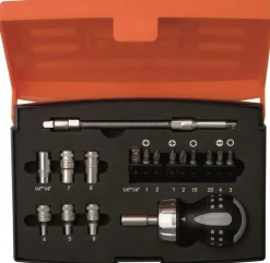 Räikkäruuvitalttasarja