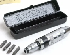 Sarja iskevälle ruuvinvääntimelle